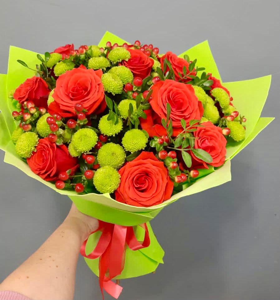 Букет цветов из: Хризантемы и Розы в Краснохолм