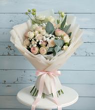 Букет цветов из:  Розы и Лизиантусы #REPLACE_PRED# Краснохолм