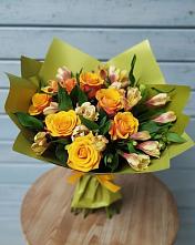 Букет цветов из:  Альстромерии и Розы в Краснохолм