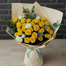 Букет цветов из:  Розы в Краснохолм