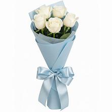 Букет 5 Белых роз Проуд в Краснохолм