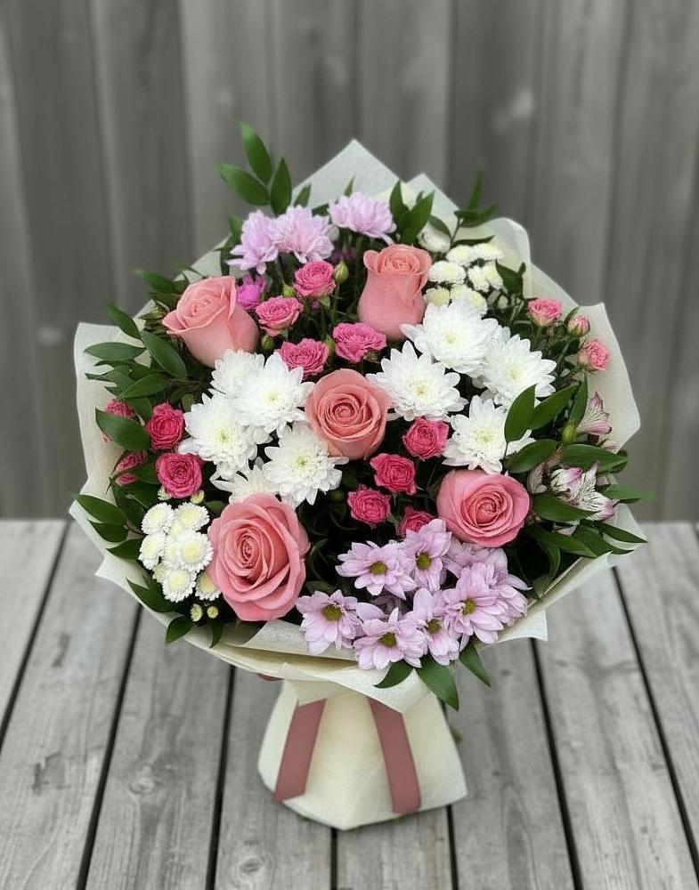 Букет цветов из: Альстромерии, Гвоздики, Розы и Хризантемы в Краснохолм