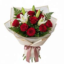 Букет цветов из:  Лилии и Розы в Краснохолм