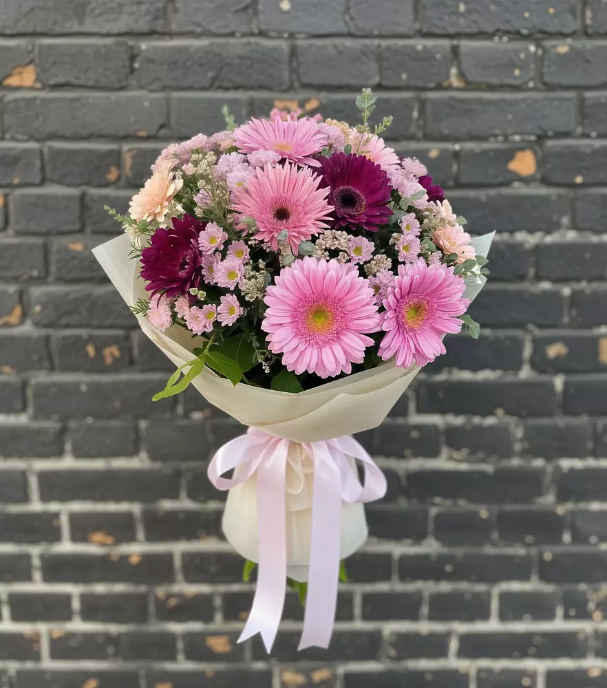 Букет цветов из: Герберы и Хризантемы в Краснохолм