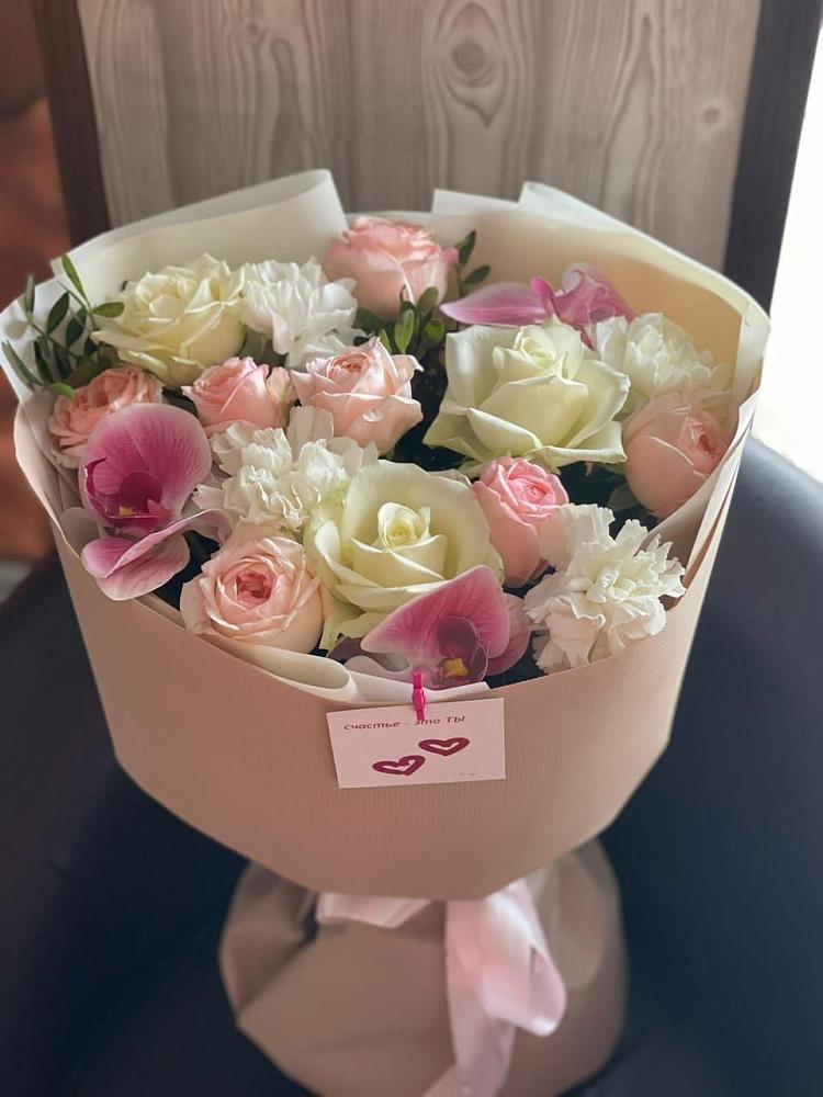 Букет цветов из: Орхидеи, Розы и Гвоздики в Краснохолм