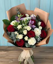Букет цветов из:  Розы и Альстромерии в Краснохолм