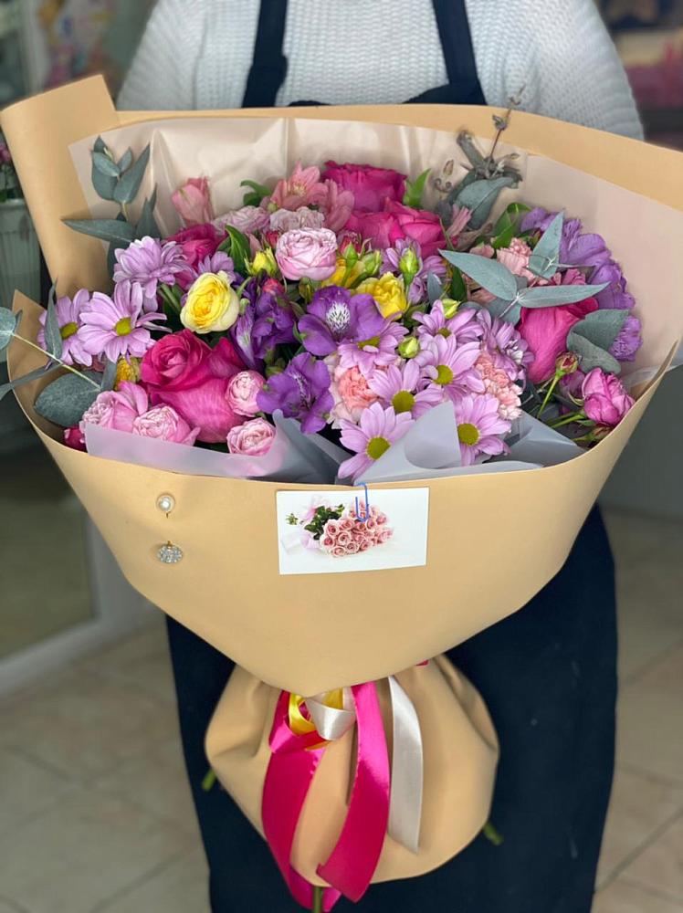 Букет цветов из: Хризантемы, Гвоздики и Альстромерии в Краснохолм