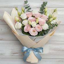 Букет цветов из:  Лизиантусы в Краснохолм