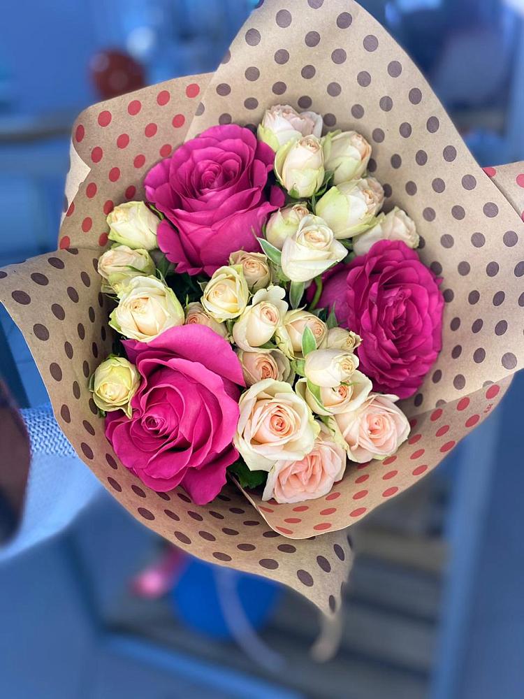 Букет цветов из: Розы в Краснохолм