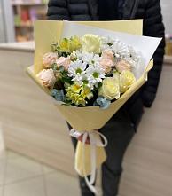Букет цветов из:  Альстромерии, Розы и Хризантемы в Краснохолм