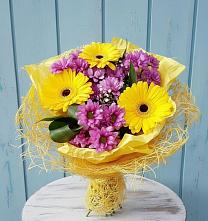 Букет цветов из:  Хризантемы и Герберы в Краснохолм