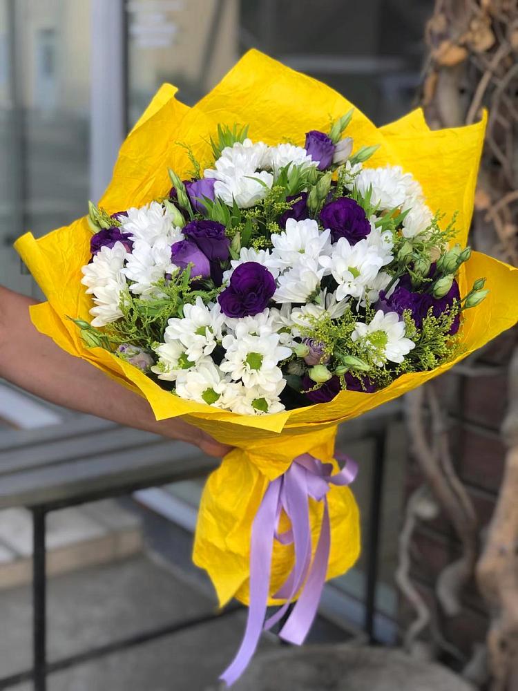 Букет цветов из: Ирисы, Хризантемы и Ромашки в Краснохолм