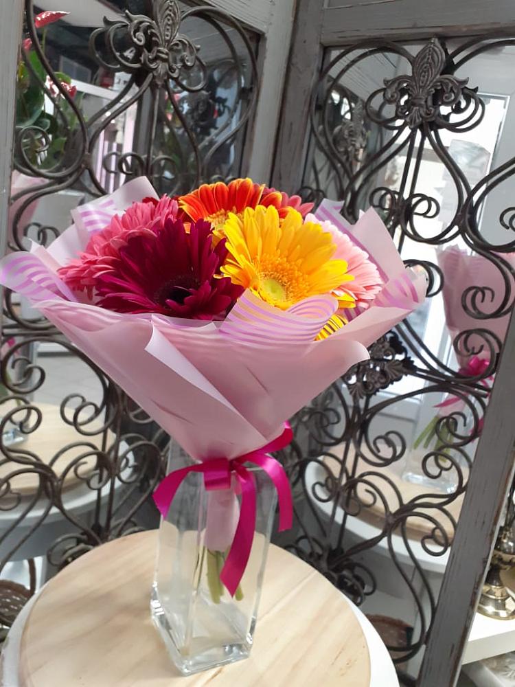 Букет цветов из: Герберы в Краснохолм