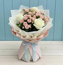 Букет цветов из:  Розы в Краснохолм