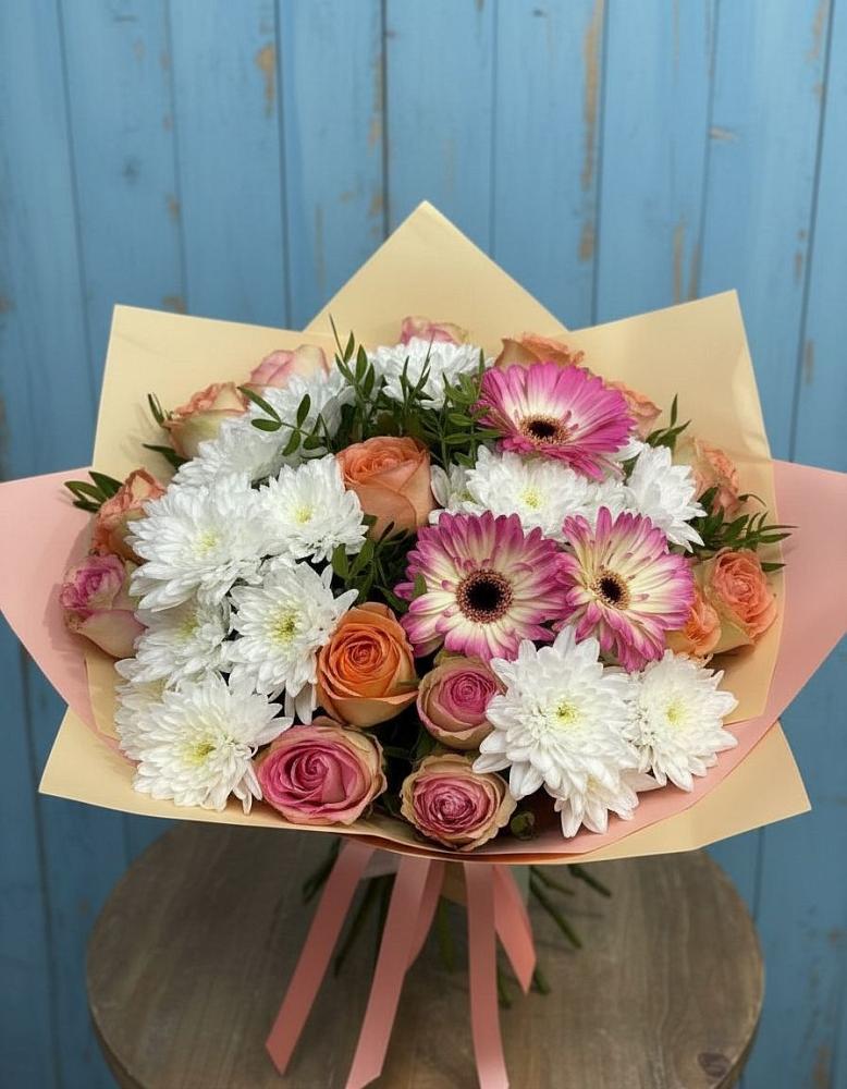 Букет цветов из: Розы, Герберы и Хризантемы в Краснохолм