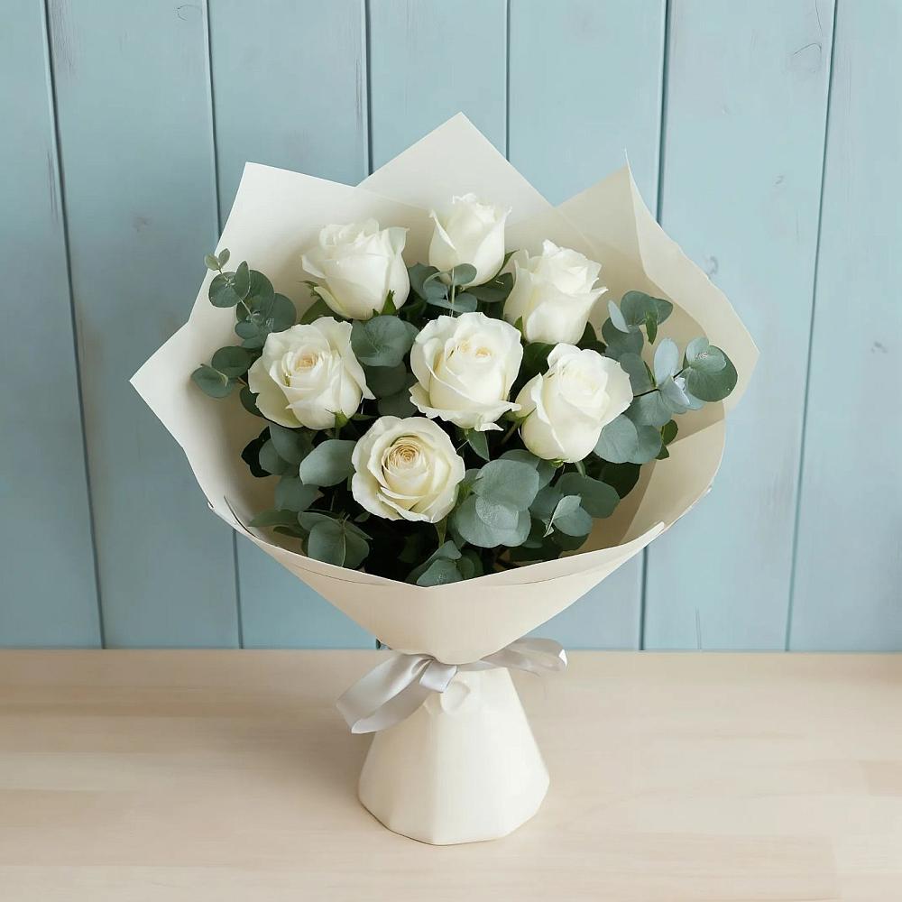 Букет Белые розы в Эвкалипте в Краснохолм