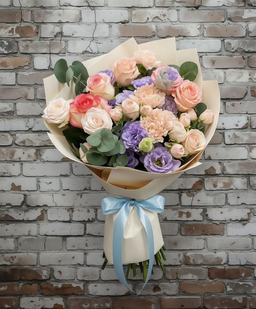 Букет цветов из: Розы, Лизиантусы и Гвоздики в Краснохолм