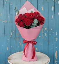 Букет цветов из:  Розы в Краснохолм