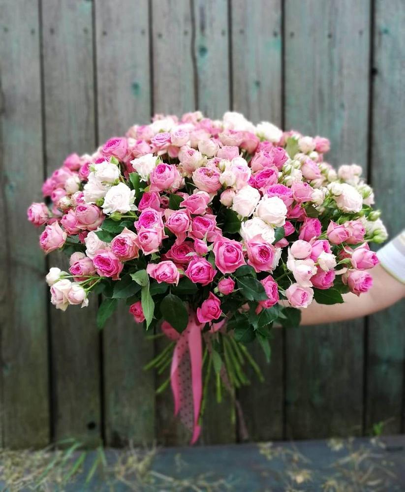 Букет Розовые кустовые розы Натали и Лав Лидия в Краснохолм
