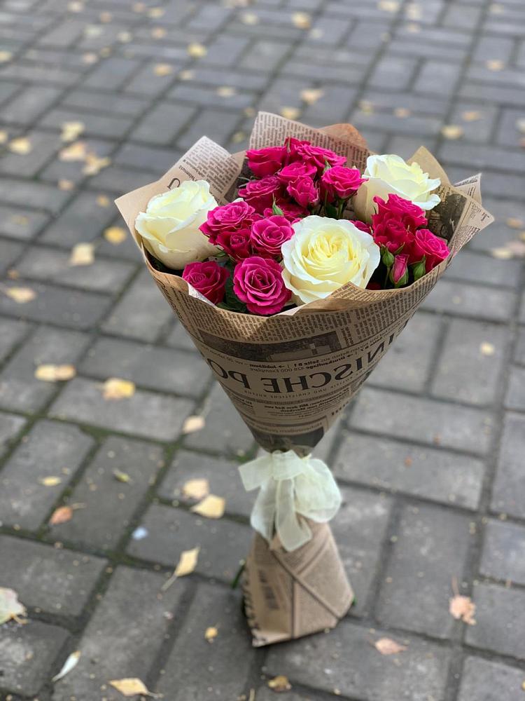 Букет цветов из: Розы в Краснохолм