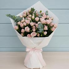 Букет цветов из:  Розы в Краснохолм