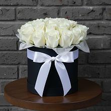 Цветочная композиция из Розы в шляпной коробке #REPLACE_PRED# Краснохолм